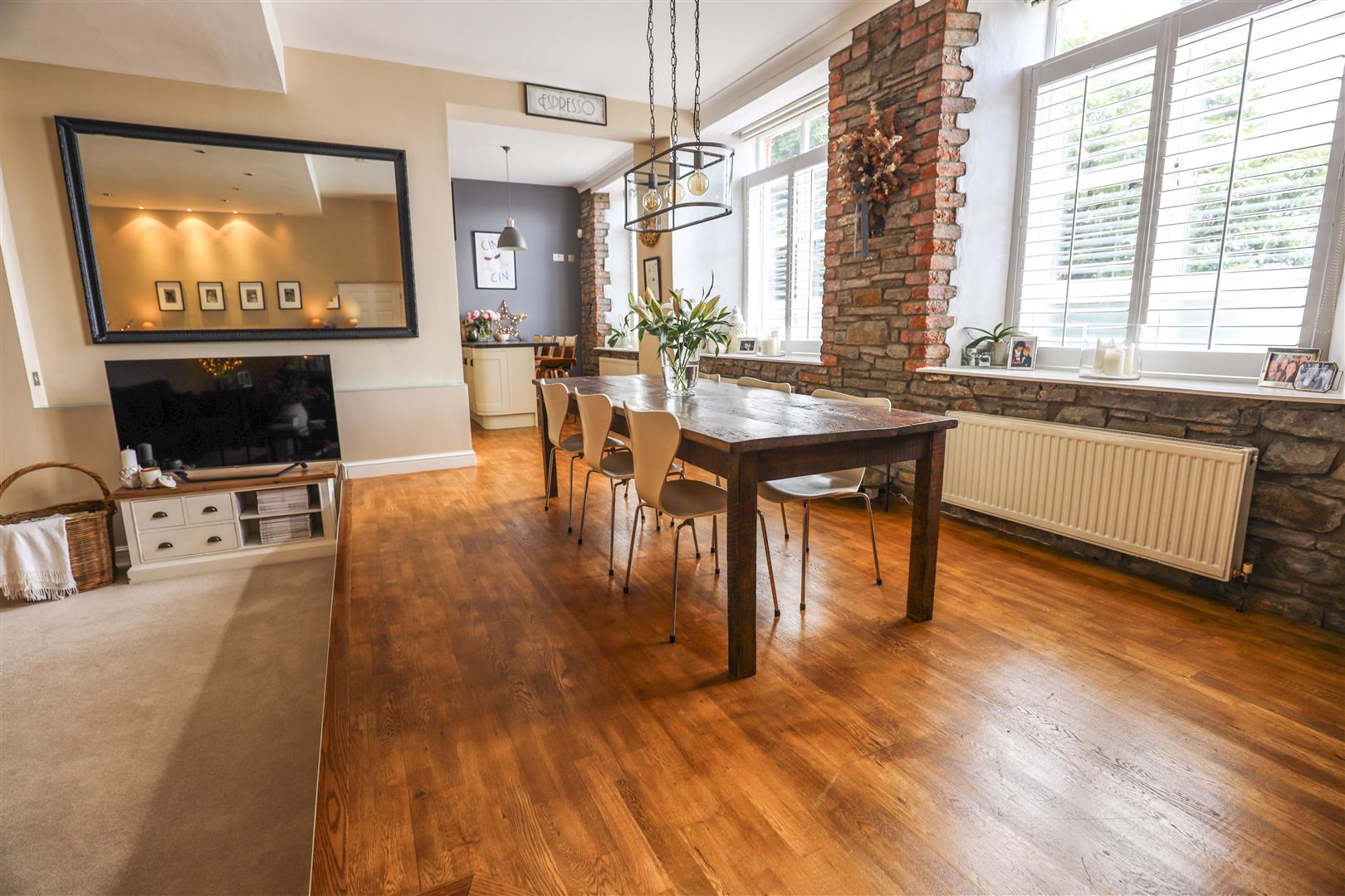 Flat 5, Zoar Court, High Street, Llantrisant, Pontyclun, CF72 8SR